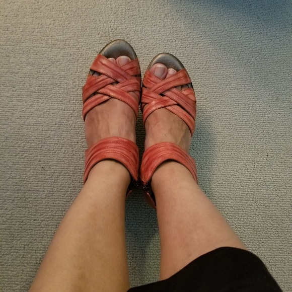 Sandals - Picture 5 of 7